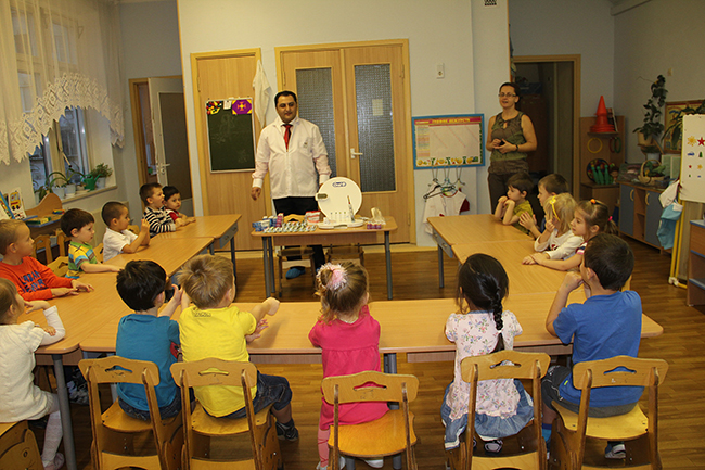 Давтян Давид Арменович провёл в детском саду №2450 урок посвященный гигиене и здоровью полости рта детей